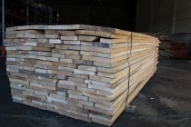 Доска столярная. Дуб. Длина 0,4-0,9 м, толщина 30 мм.