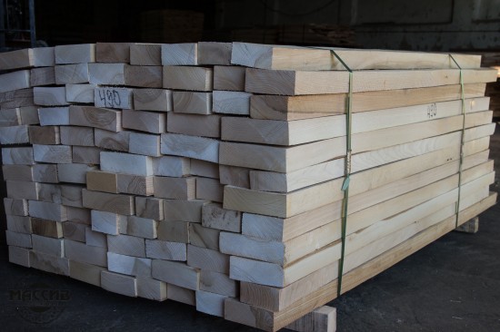 Доска столярная. Ясень. Длина 0,4-0,9 м, толщина 30 мм.