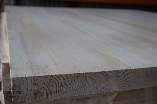 Площадка для лестницы. Сосна сращенная АА 40*1200*3000