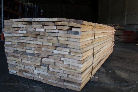 Доска столярная. Дуб. Длина 0,4-0,9 м, толщина 30 мм.